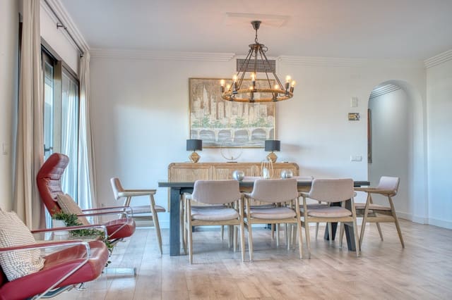 2 quarto Penthouse para venda em Parque Central, Estepona - 629 000 € (Ref: 9861276)