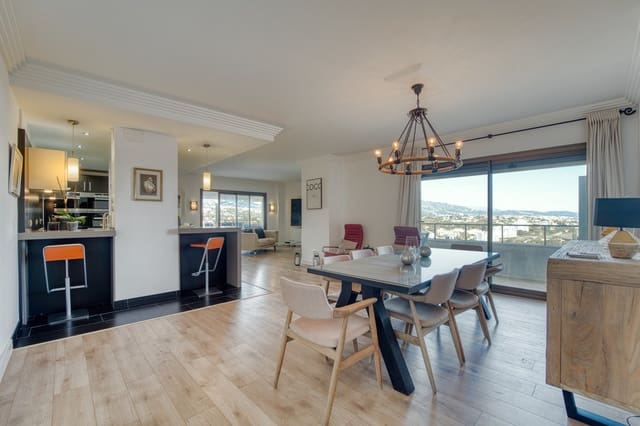 2 quarto Penthouse para venda em Parque Central, Estepona - 629 000 € (Ref: 9861276)