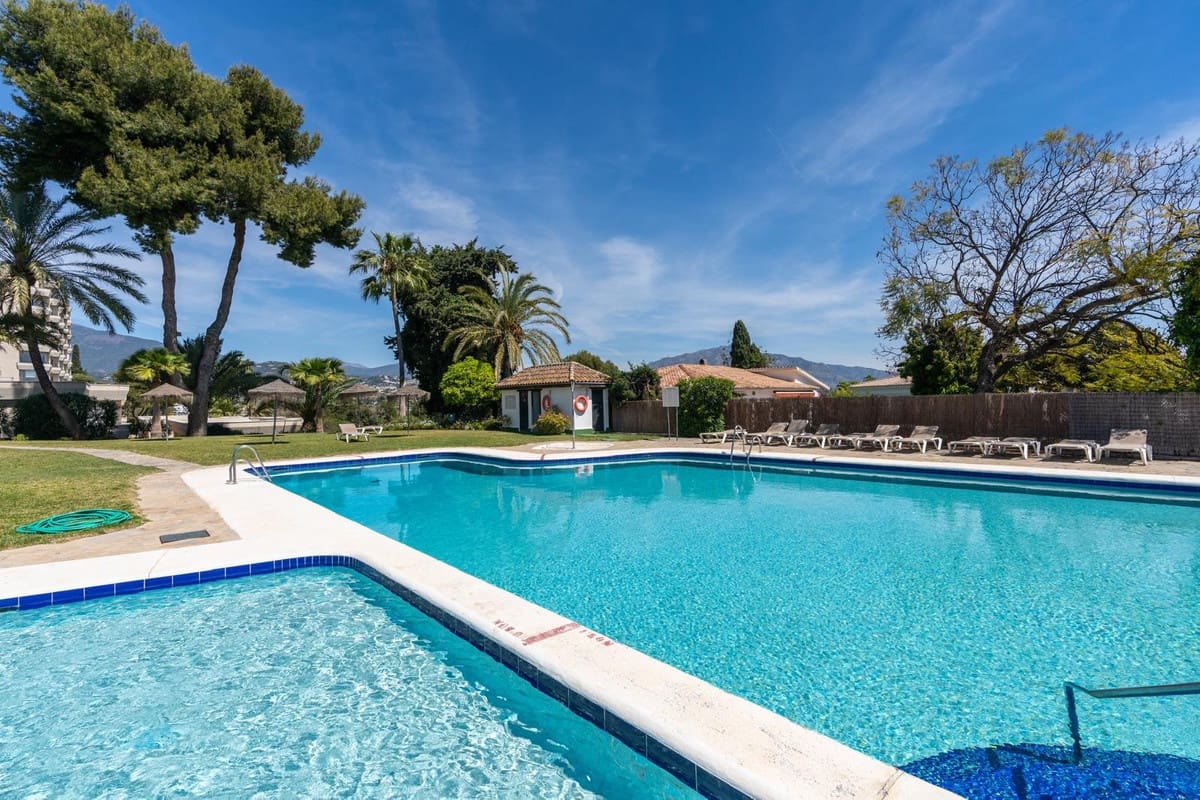 2 soveværelse Penthouse til salg i Estepona - € 629.000 (Ref: 9861276)