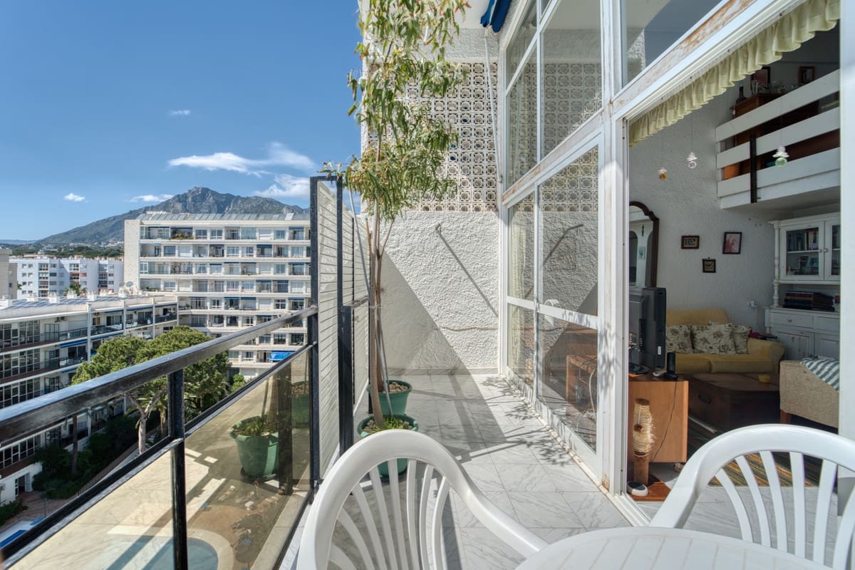 1 bedroom Apartment for sale in Marbella - € 695,000 (Ref: 9861287)