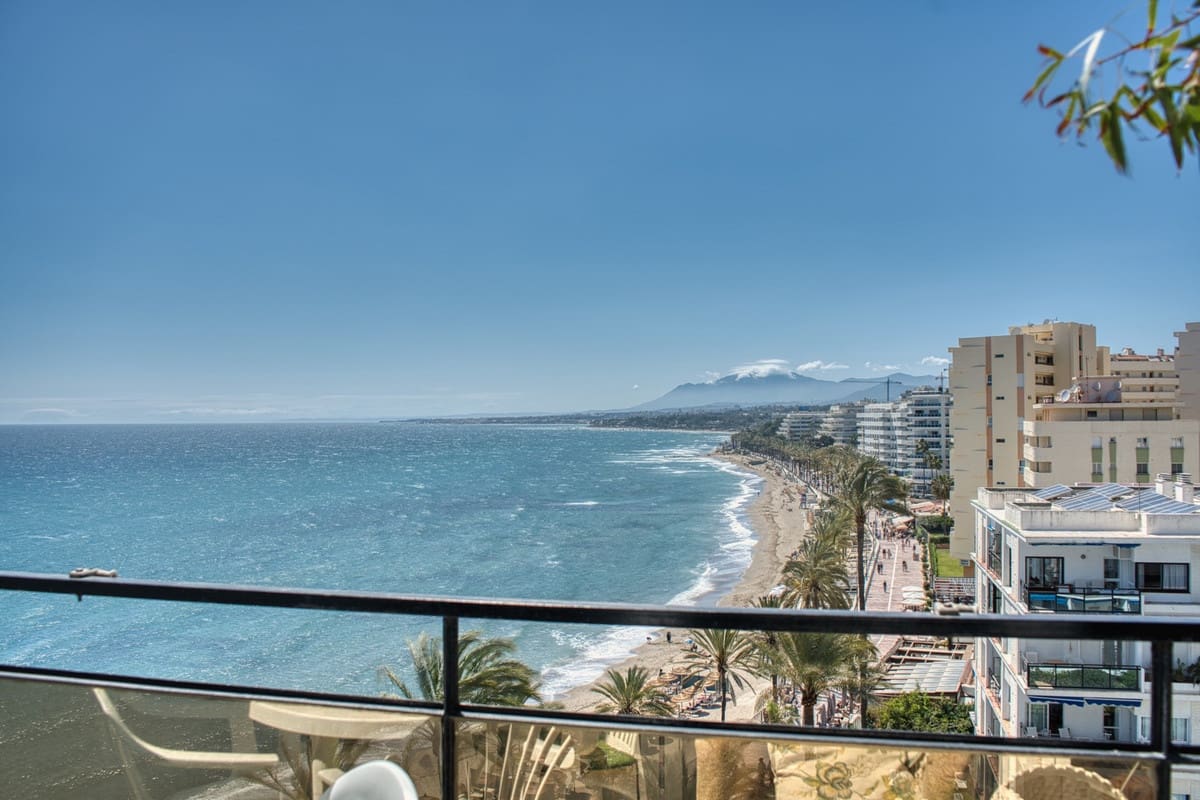 1 bedroom Apartment for sale in Marbella - € 695,000 (Ref: 9861287)