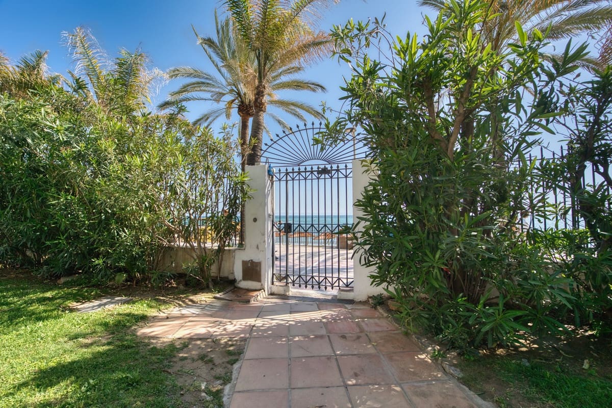 1 bedroom Apartment for sale in Marbella - € 695,000 (Ref: 9861287)