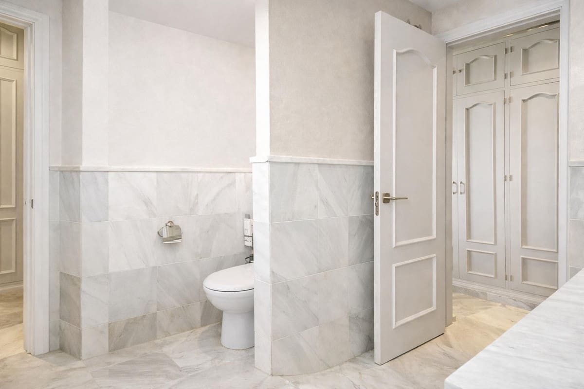2 slaapkamer Appartement te koop in New Golden Mile - € 694.000 (Ref: 9861289)