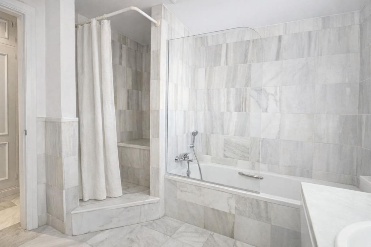 2 slaapkamer Appartement te koop in New Golden Mile - € 694.000 (Ref: 9861289)