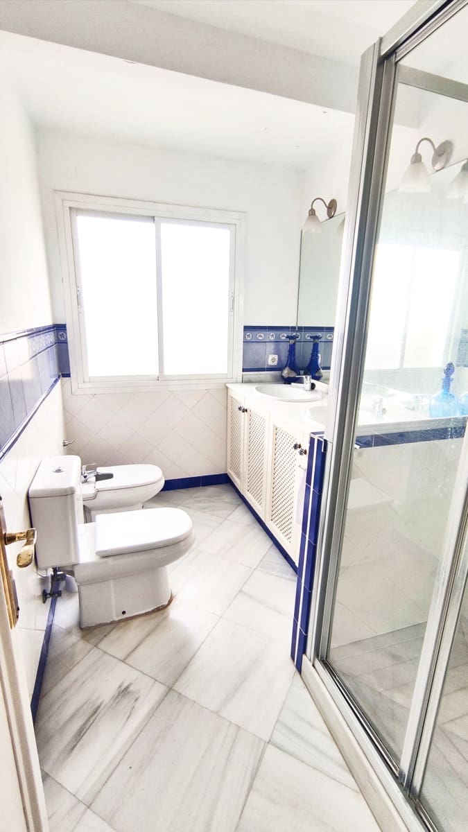 4 soveværelse Lejlighed til salg i Marbella - € 650.000 (Ref: 9861290)