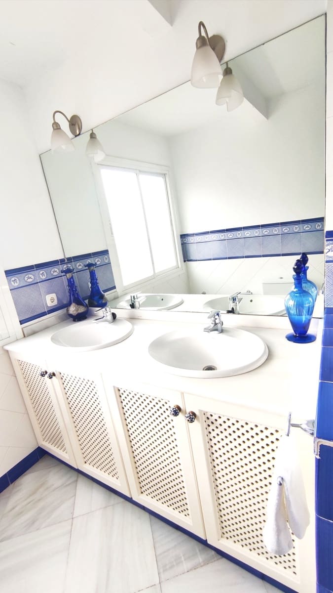 4 soveværelse Lejlighed til salg i Marbella - € 650.000 (Ref: 9861290)