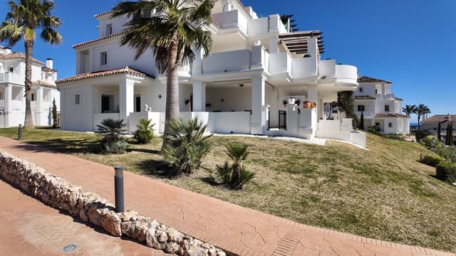 2 soveværelse Lejlighed til salg i Puerto Banus, Marbella - € 575.000 (Ref: 9861294)