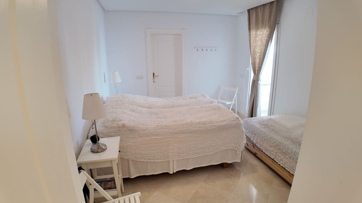 2 soveværelse Lejlighed til salg i Nueva Andalucia - € 575.000 (Ref: 9861294)