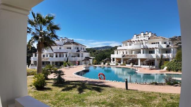 2 soveværelse Lejlighed til salg i Puerto Banus, Marbella - € 575.000 (Ref: 9861294)