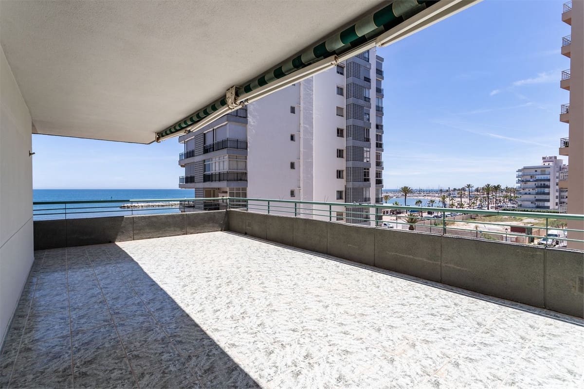 4 Zimmer Apartment zu verkaufen in Fuengirola - 950.000 € (Ref: 9861305)