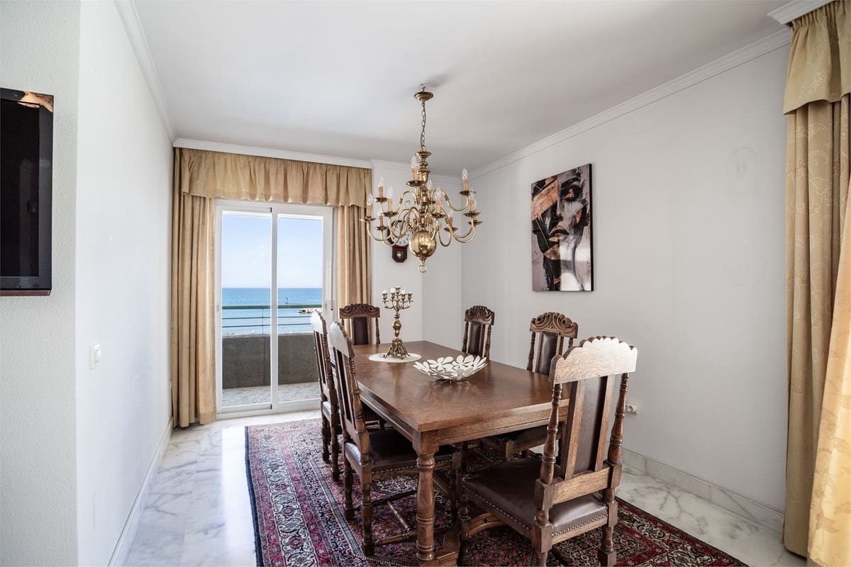 4 Zimmer Apartment zu verkaufen in Fuengirola - 950.000 € (Ref: 9861305)
