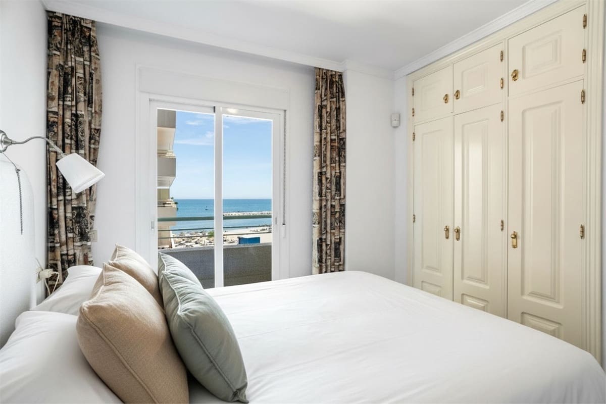 4 Zimmer Apartment zu verkaufen in Fuengirola - 950.000 € (Ref: 9861305)