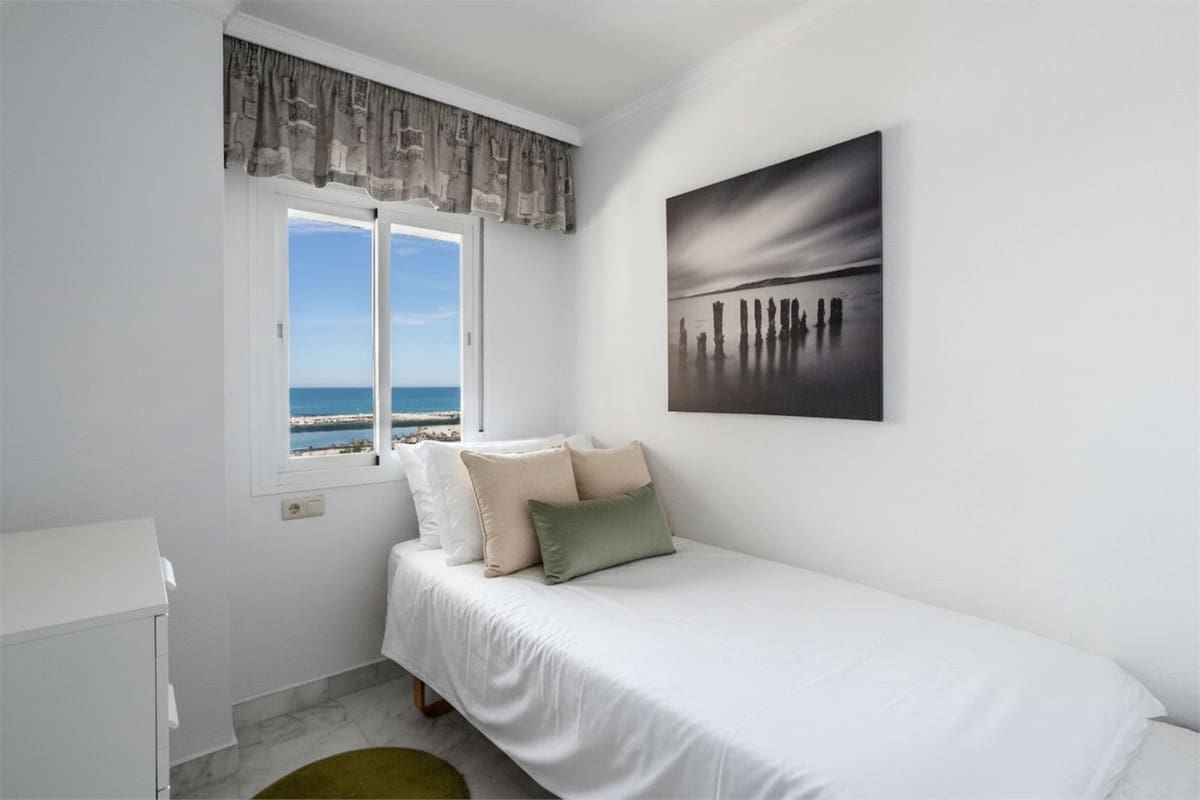 4 Zimmer Apartment zu verkaufen in Fuengirola - 950.000 € (Ref: 9861305)