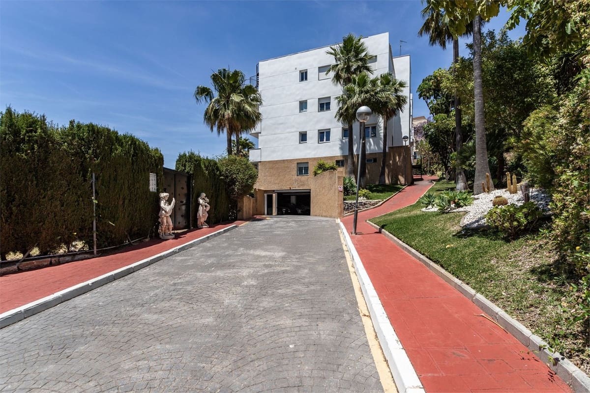 2 chambre Appartement à vendre à Riviera del Sol avec garage - 279 000 € (Ref: 9861307)