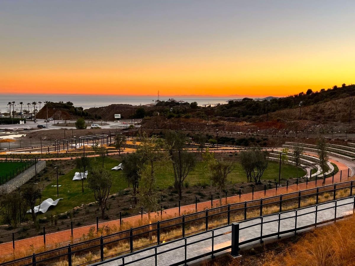 3 sypialnia Apartament na sprzedaż w Fuengirola z garażem - 890 000 € (Ref: 9863798)