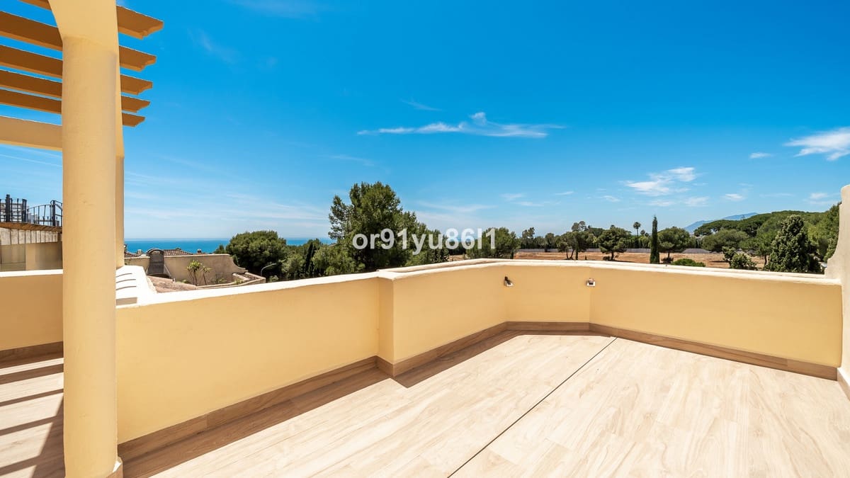 4 bedroom Finca/Country House for sale in Marbella - € 1,195,000 (Ref: 9863800)