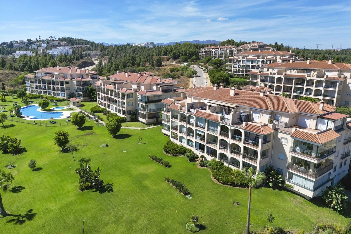 Apartamento de 2 habitaciones en La Cala de Mijas en venta - 449.000 € (Ref: 9866280)