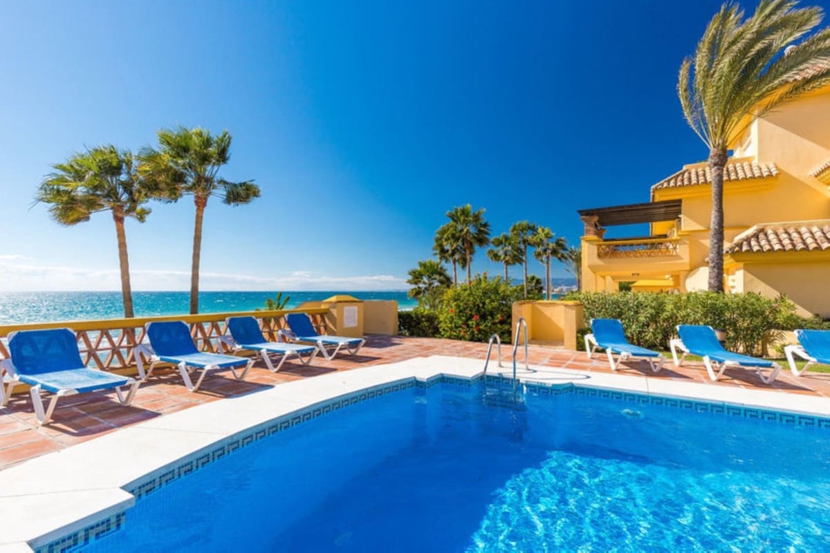5 bedroom Apartment for sale in Rio Real with garage - € 5,295,000 (Ref: 9866281)