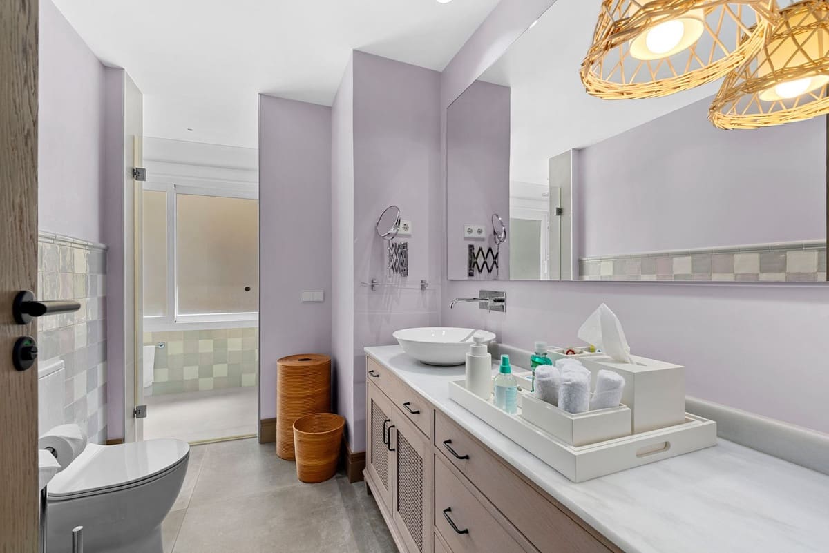 5 bedroom Apartment for sale in Rio Real with garage - € 5,295,000 (Ref: 9866281)