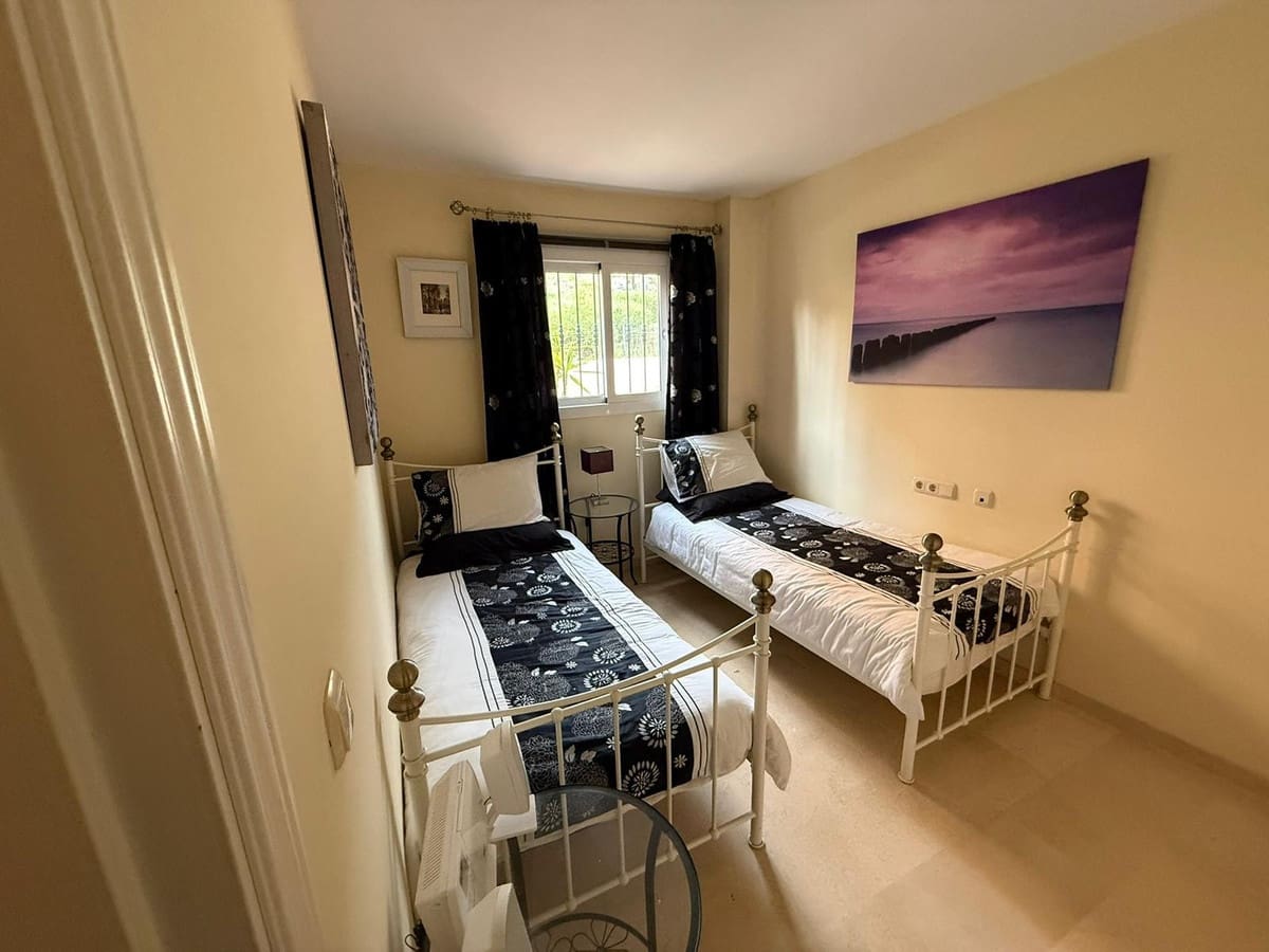 2 sypialnia Apartament na sprzedaż w Marbella - 440 000 € (Ref: 9866283)