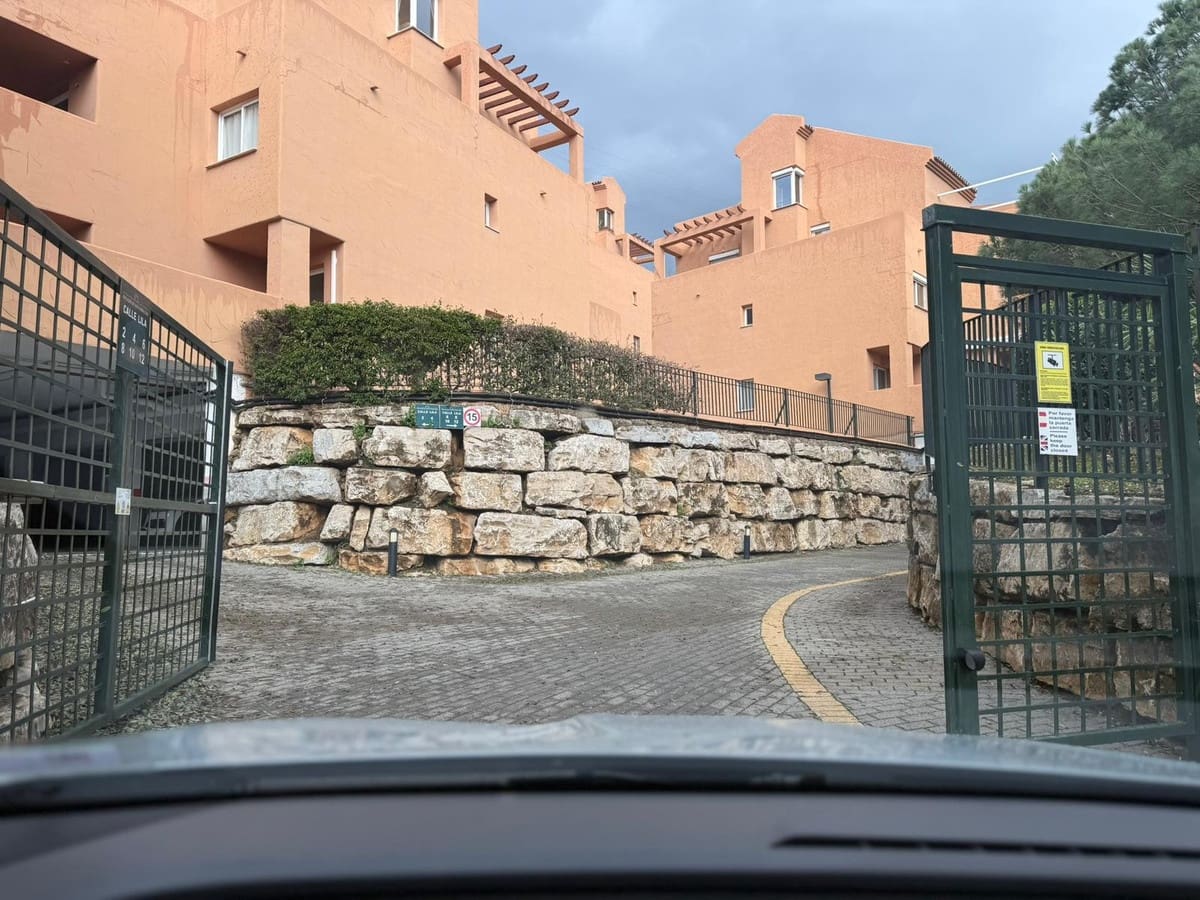 2 sypialnia Apartament na sprzedaż w Marbella - 440 000 € (Ref: 9866283)