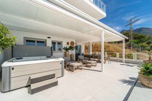 4 sovrum Lägenhet till salu i Benalmadena Costa, Benalmádena med garage - 1 200 000 € (Ref: 9866285)