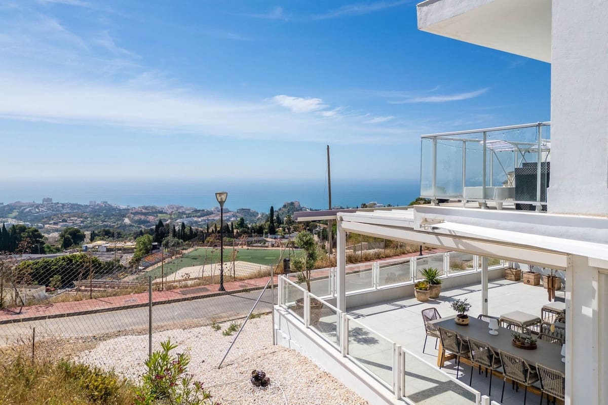 4 soverom Leilighet til salgs i Benalmadena Costa med garasje - € 1 200 000 (Ref: 9866285)
