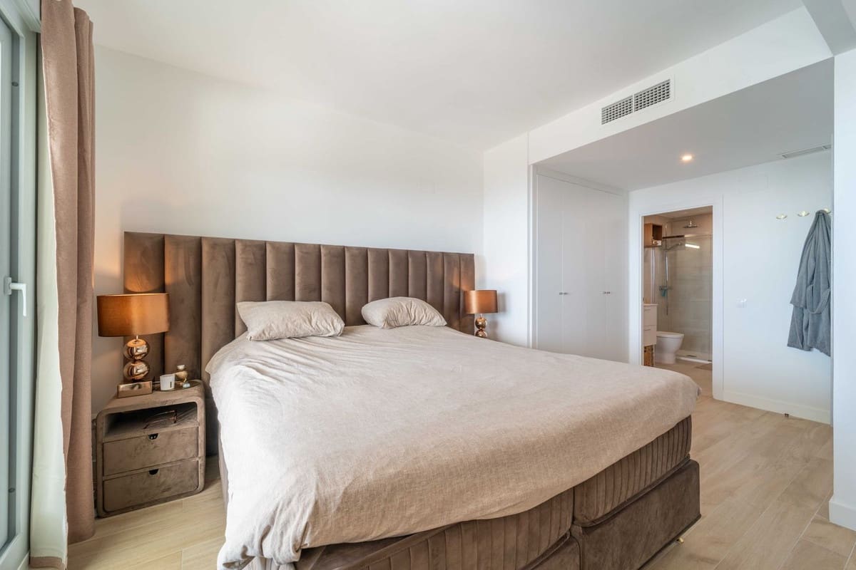 4 soverom Leilighet til salgs i Benalmadena Costa med garasje - € 1 200 000 (Ref: 9866285)