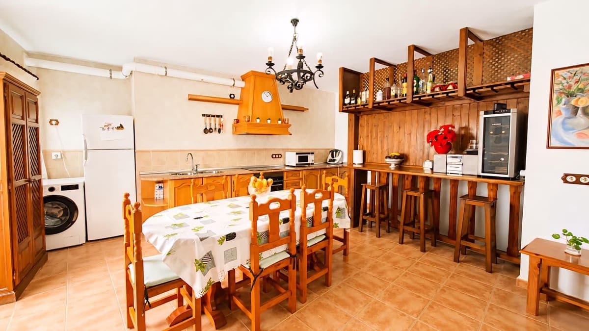 8 quarto Casa em Banda para venda em Ronda com garagem - 245 000 € (Ref: 9866286)