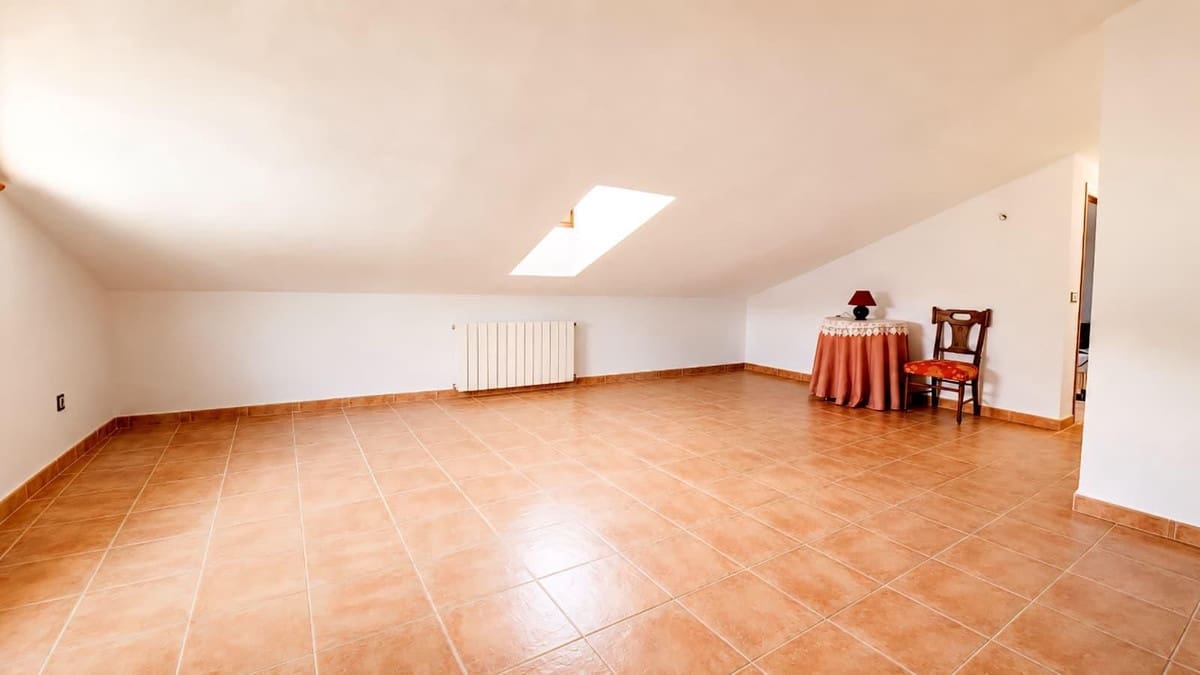8 quarto Casa em Banda para venda em Ronda com garagem - 245 000 € (Ref: 9866286)
