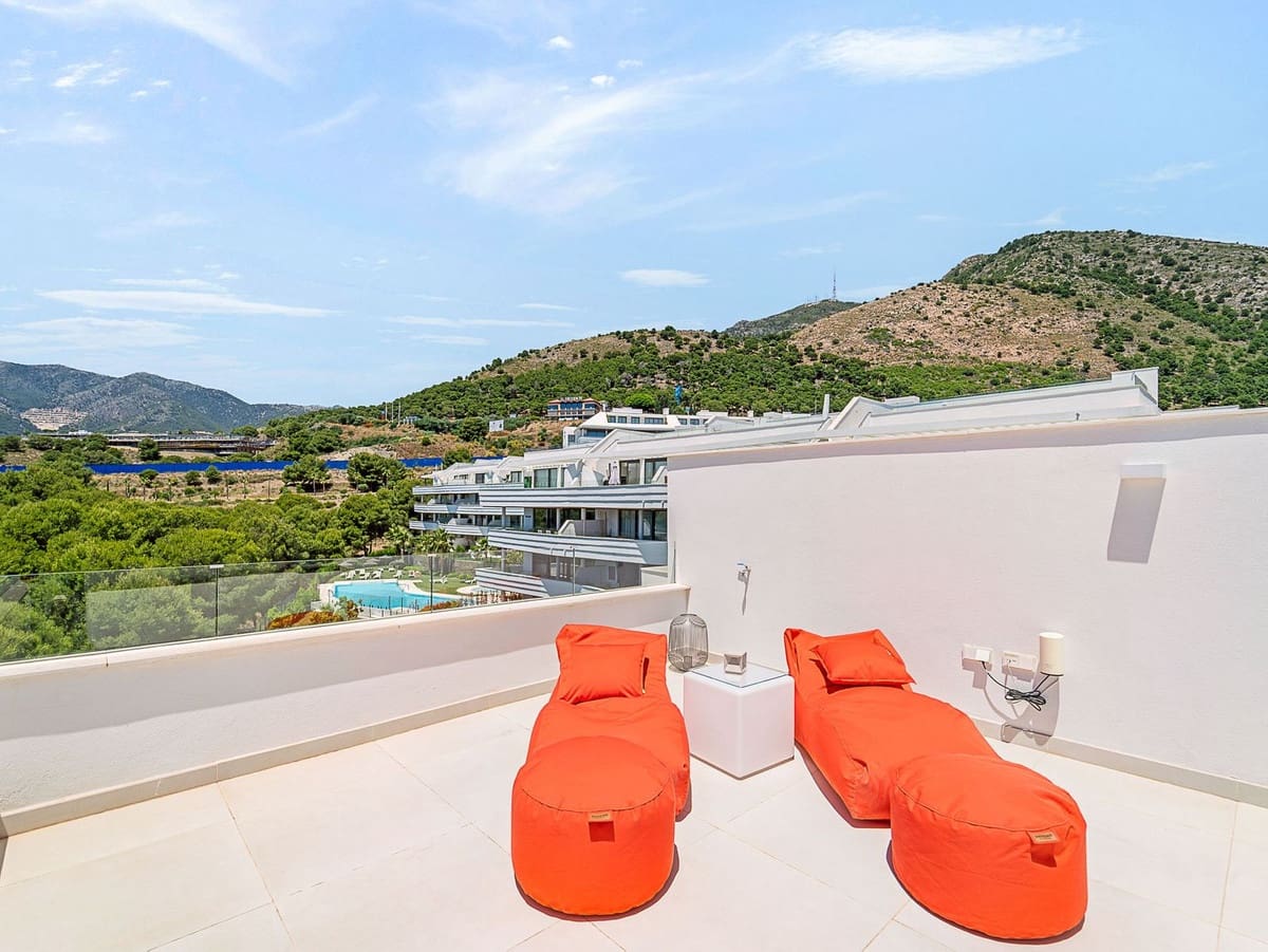 3 sypialnia Penthouse na sprzedaż w Fuengirola z garażem - 1 199 000 € (Ref: 9867977)