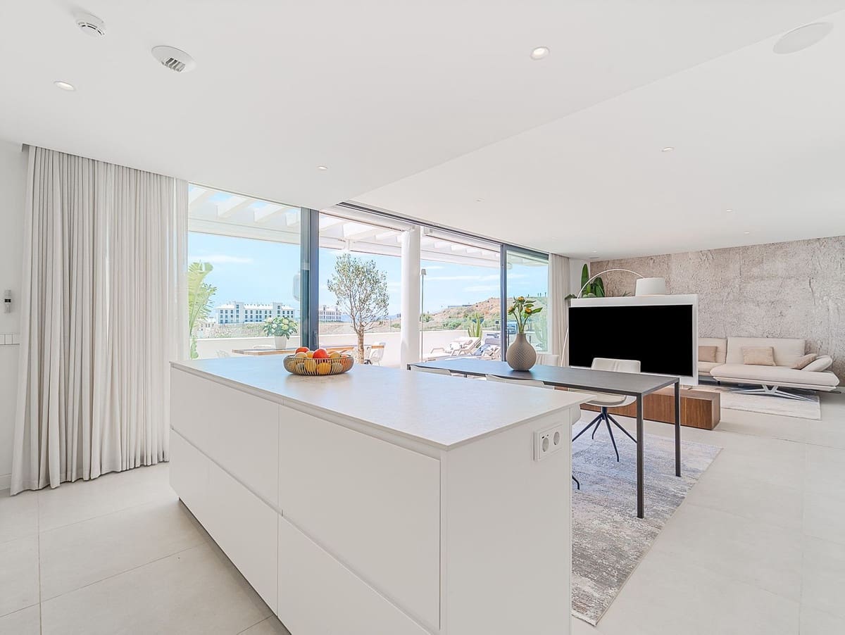 3 sypialnia Penthouse na sprzedaż w Fuengirola z garażem - 1 199 000 € (Ref: 9867977)