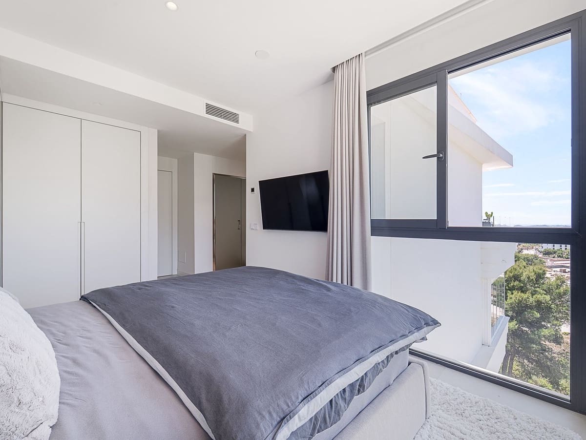 3 sypialnia Penthouse na sprzedaż w Fuengirola z garażem - 1 199 000 € (Ref: 9867977)