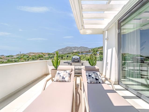 3 sypialnia Penthouse na sprzedaż w Castillo Sohail, Fuengirola z garażem - 1 199 000 € (Ref: 9867977)