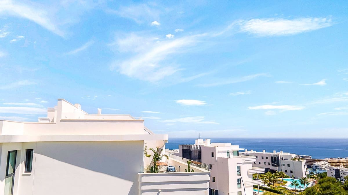 3 sypialnia Penthouse na sprzedaż w Fuengirola z garażem - 1 199 000 € (Ref: 9867977)