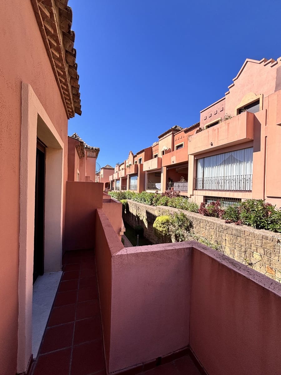 3 chambre Maison de Ville à vendre à Estepona - 940 000 € (Ref: 9867983)