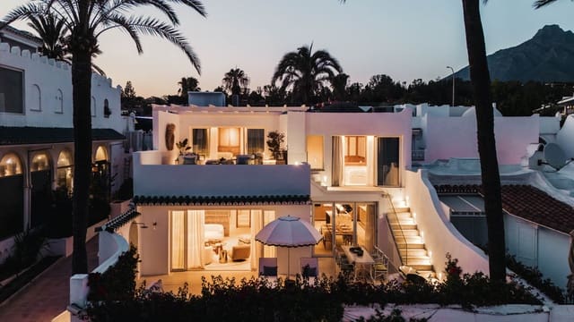 3 bedroom Finca/Country House for sale in Golden Mile, Marbella - € 5,995,000 (Ref: 9867991)
