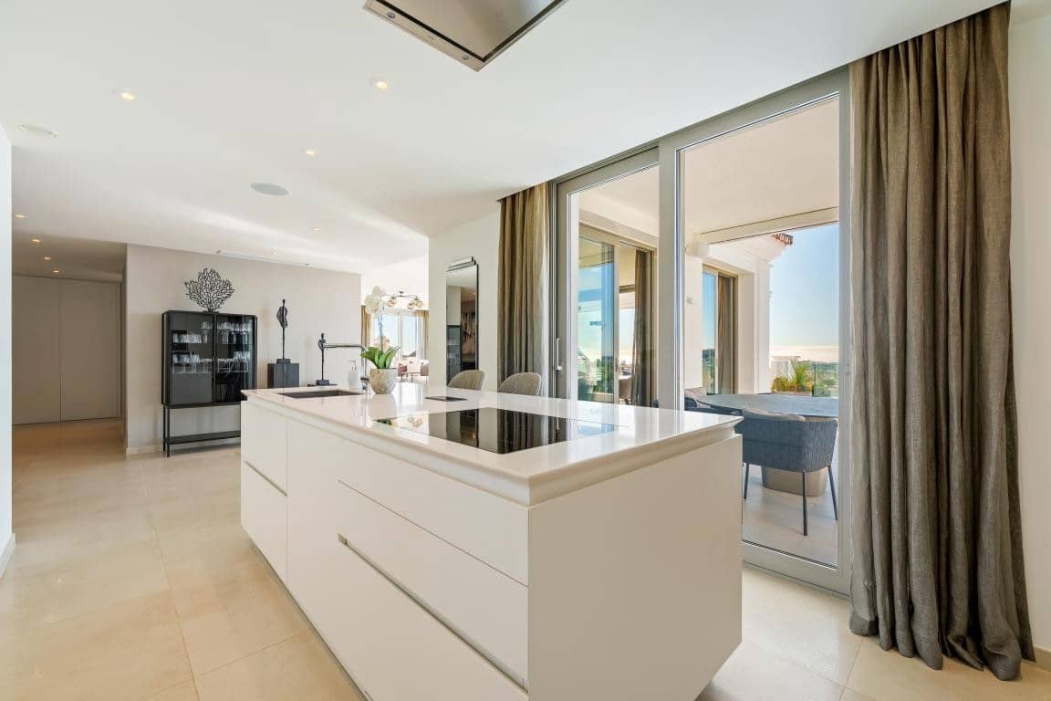 3 bedroom Penthouse for sale in Aloha Golf - € 3,150,000 (Ref: 9867994)