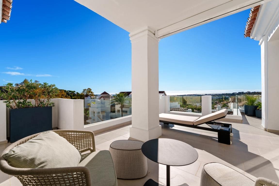 3 bedroom Penthouse for sale in Aloha Golf - € 3,150,000 (Ref: 9867994)