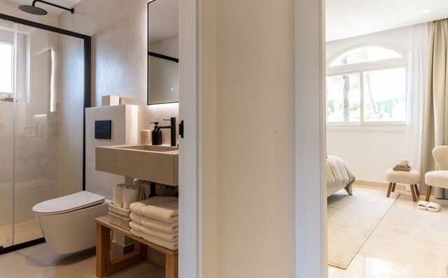 4 quarto Apartamento para venda em Aloha Golf, Marbella - 895 000 € (Ref: 9868005)