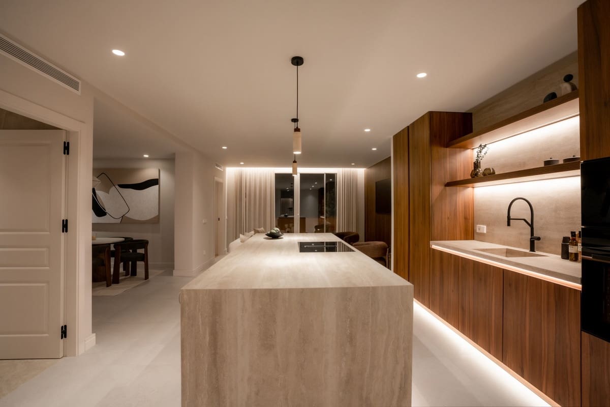 4 soverom Penthouse til salgs i Nueva Andalucia - € 1 895 000 (Ref: 9868008)
