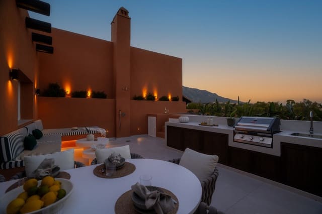 4 soverom Penthouse til salgs i Puerto Banus, Marbella - € 1 895 000 (Ref: 9868008)