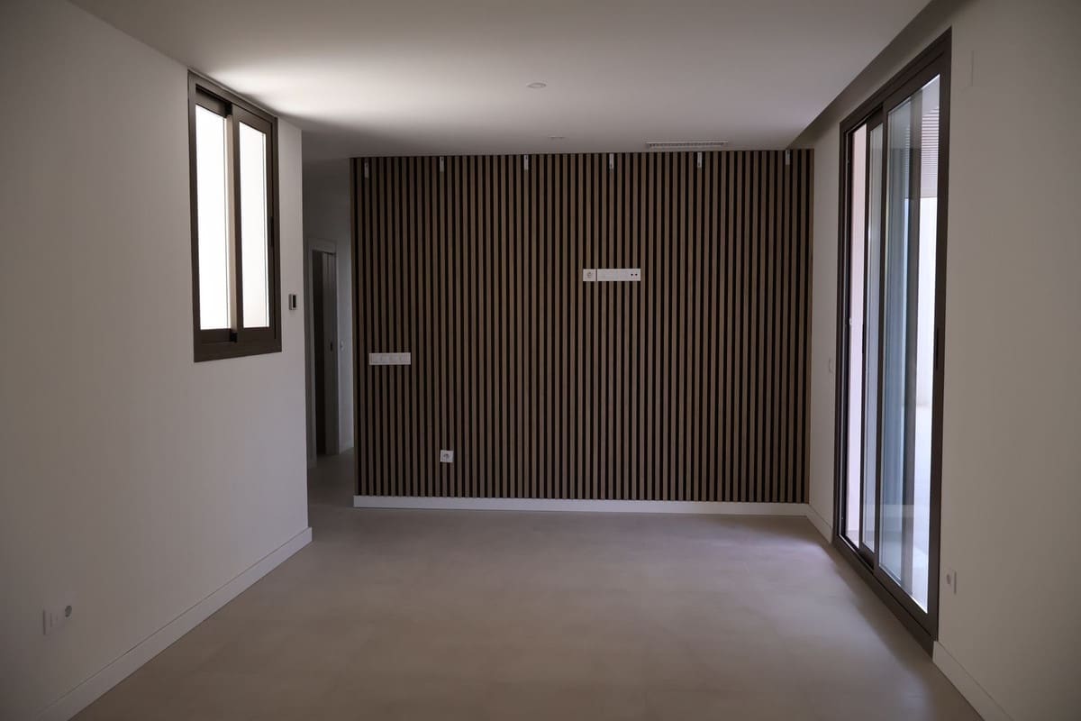 2 slaapkamer Appartement te koop in Estepona met garage - € 380.000 (Ref: 9869734)