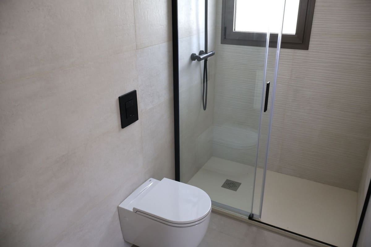 2 slaapkamer Appartement te koop in Estepona met garage - € 380.000 (Ref: 9869734)