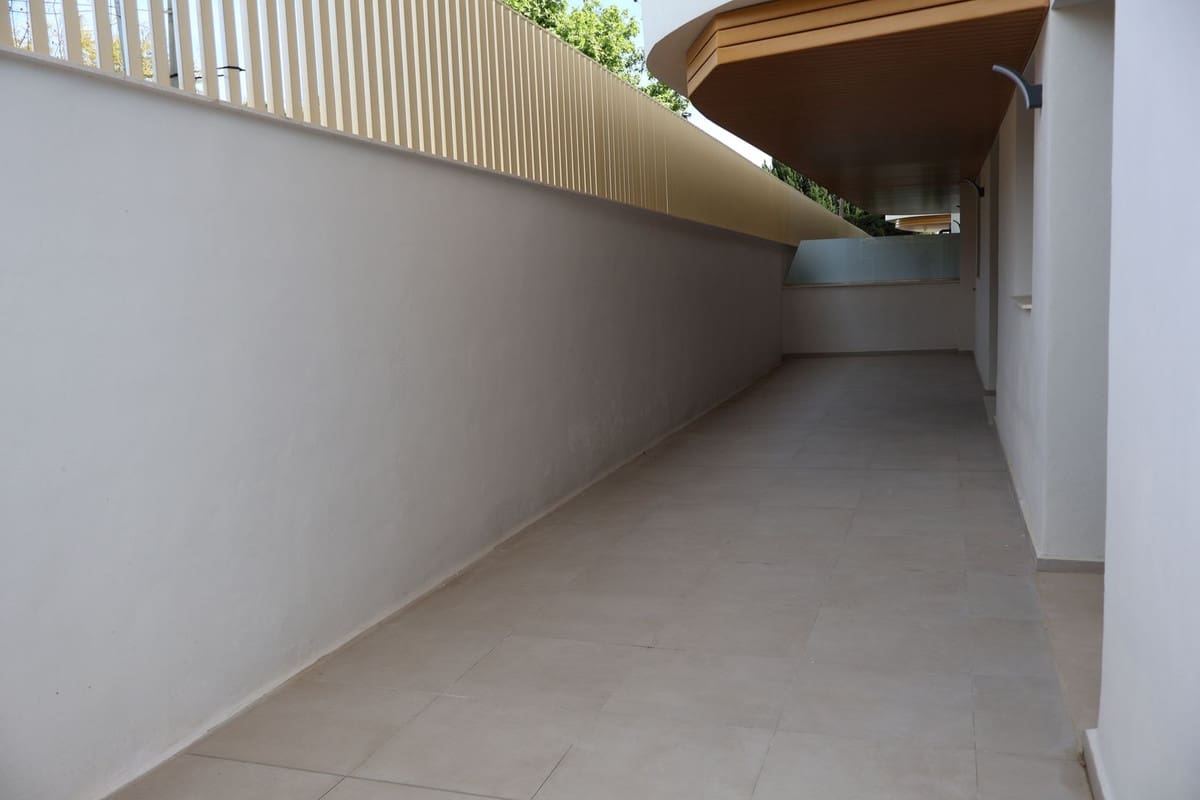 2 slaapkamer Appartement te koop in Estepona met garage - € 380.000 (Ref: 9869734)
