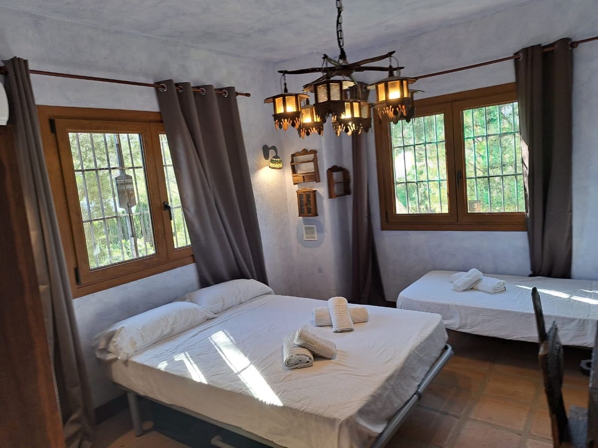 4 soveværelse Finca/Landehus til salg i Entrerrios - € 1.195.000 (Ref: 9870498)