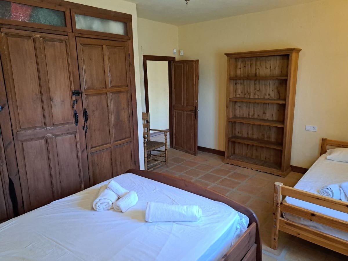 4 soveværelse Finca/Landehus til salg i Entrerrios - € 1.195.000 (Ref: 9870498)
