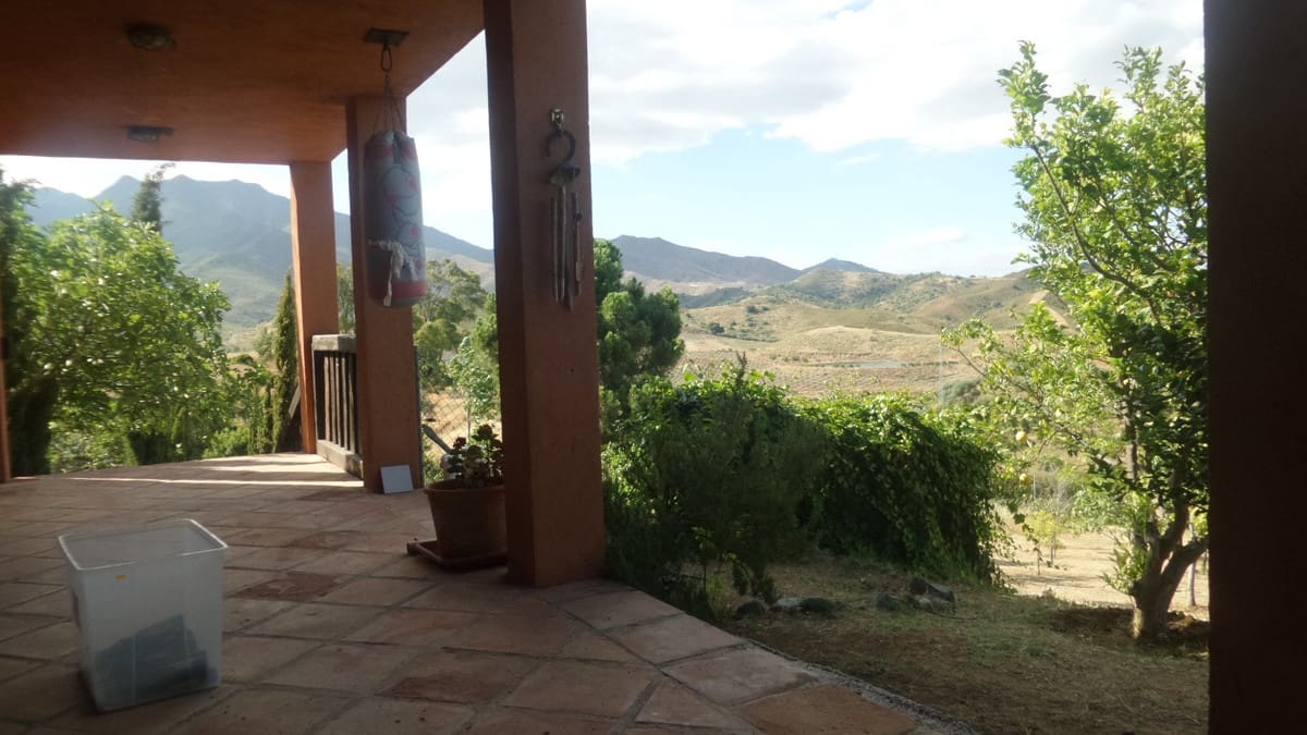 4 soveværelse Finca/Landehus til salg i Entrerrios - € 1.195.000 (Ref: 9870498)