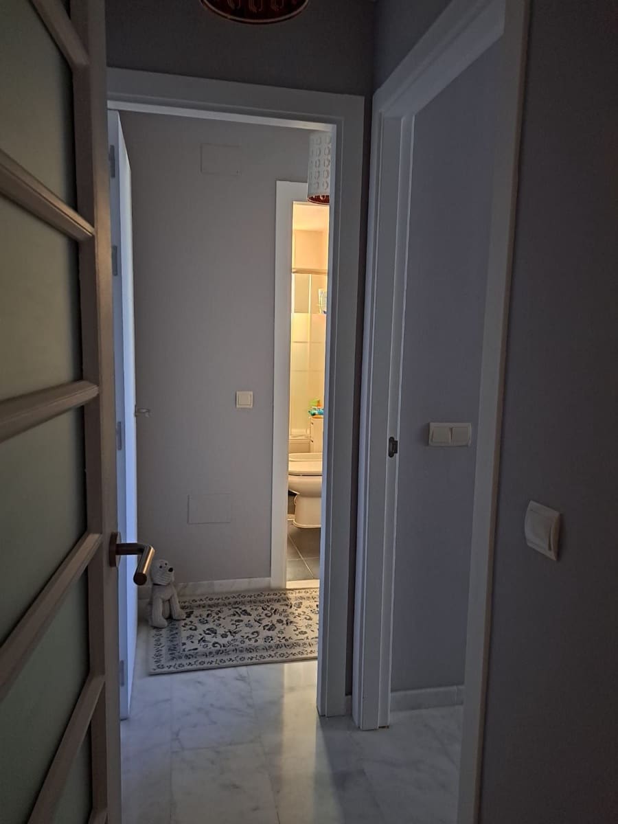 Apartamento de 2 habitaciones en Estepona en venta con garaje - 270.000 € (Ref: 9875494)