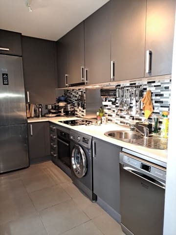 Apartamento de 2 habitaciones en Parque Central, Estepona en venta con garaje - 270.000 € (Ref: 9875494)